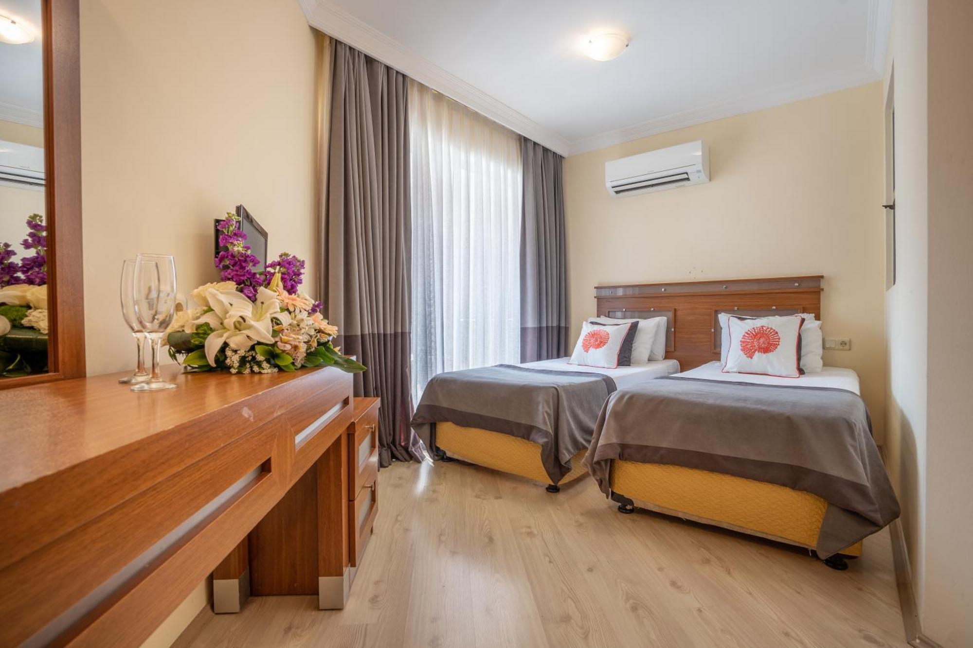 Grand Viking Hotell Kemer Exteriör bild